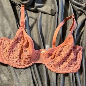 Lively pink lace unlined bra. 36D. Never worn.